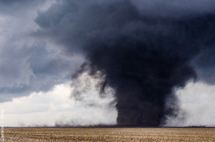 Nie zostanę wciągnięty przez tornado podczas jesiennej słoty